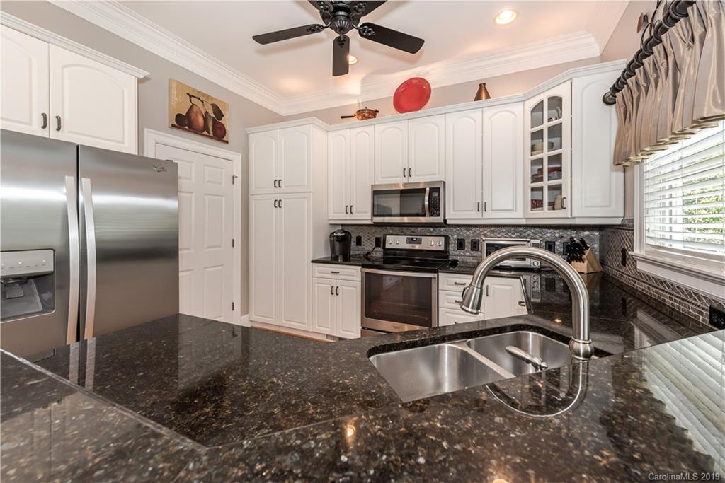 537 River Lake Court Fort Mill, SC 29708 - Photo 11 of 42