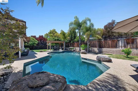 $2,625,000 | 2337 Grosvenor Heights Court, Livermore, CA 94550