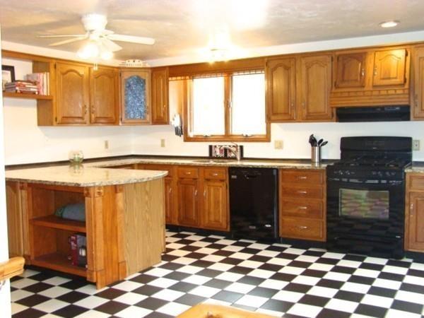 8 Cranberry Road Carver, MA 02330 - Photo 9 of 24 Gallery Image 9