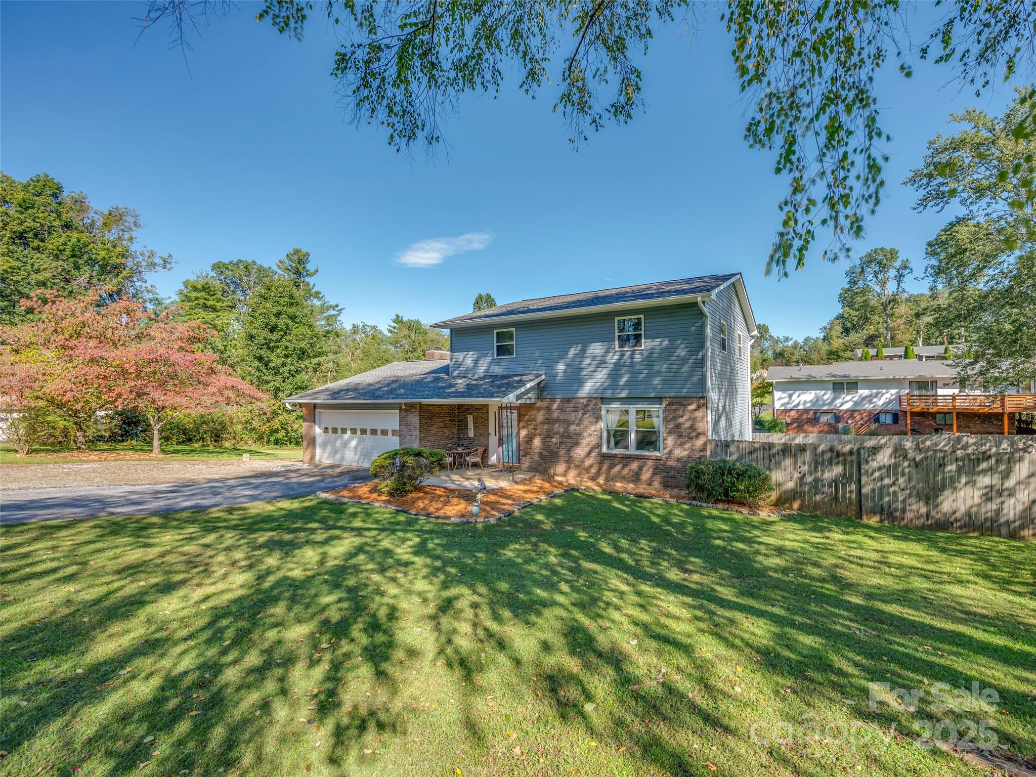 4 Daniel Drive Fletcher, NC 28732 - Photo 3 of 48