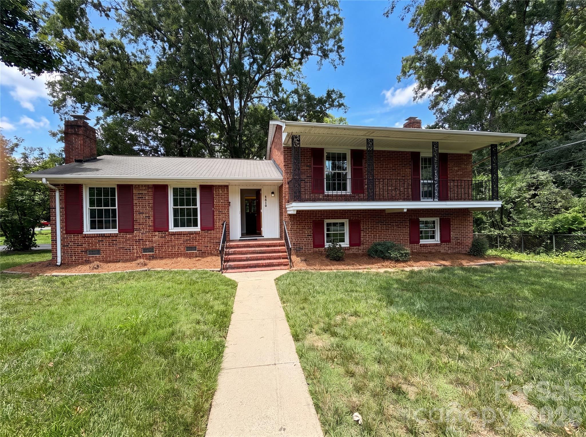 5410 Sharon Road Charlotte, NC 28210 - Photo 1 of 19 Gallery Image 1