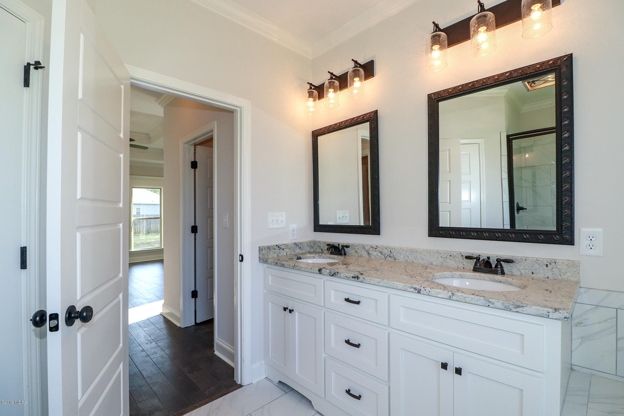 104 Bainbridge Lane Perry, GA 31069 - Photo 26 of 45 104 Bainbridge - Master Bathroom 2