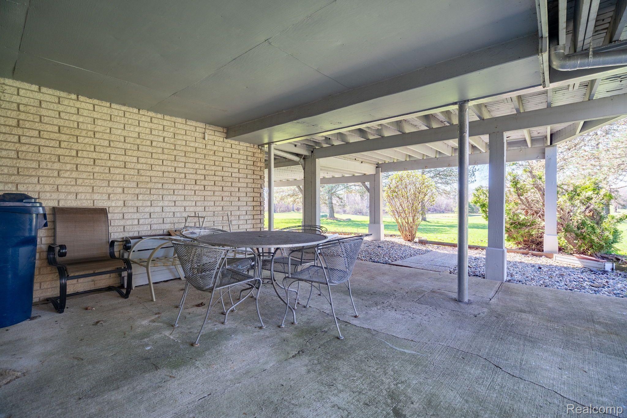 918 Langley Road Rochester, MI 48309 - Photo 36 of 43 Plenty of room under the deck
