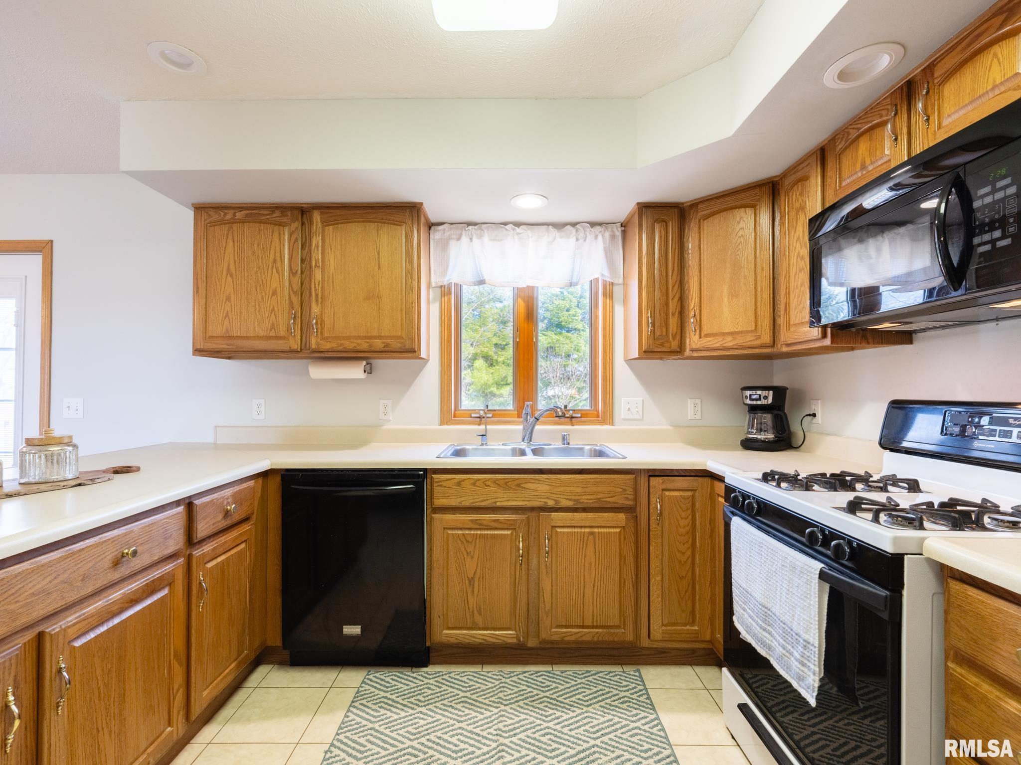 1126 North Quarry Road Trivoli, IL 61569 - Photo 16 of 66