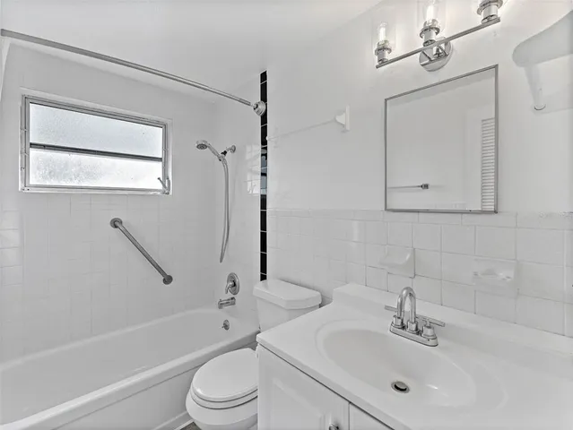 $1,800 | 4848 Picture Avenue, Holiday, FL 34690