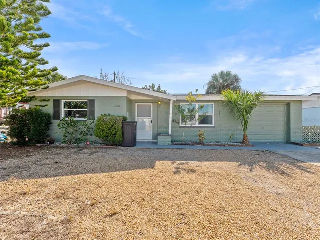 $1,800 | 4848 Picture Avenue, Holiday, FL 34690