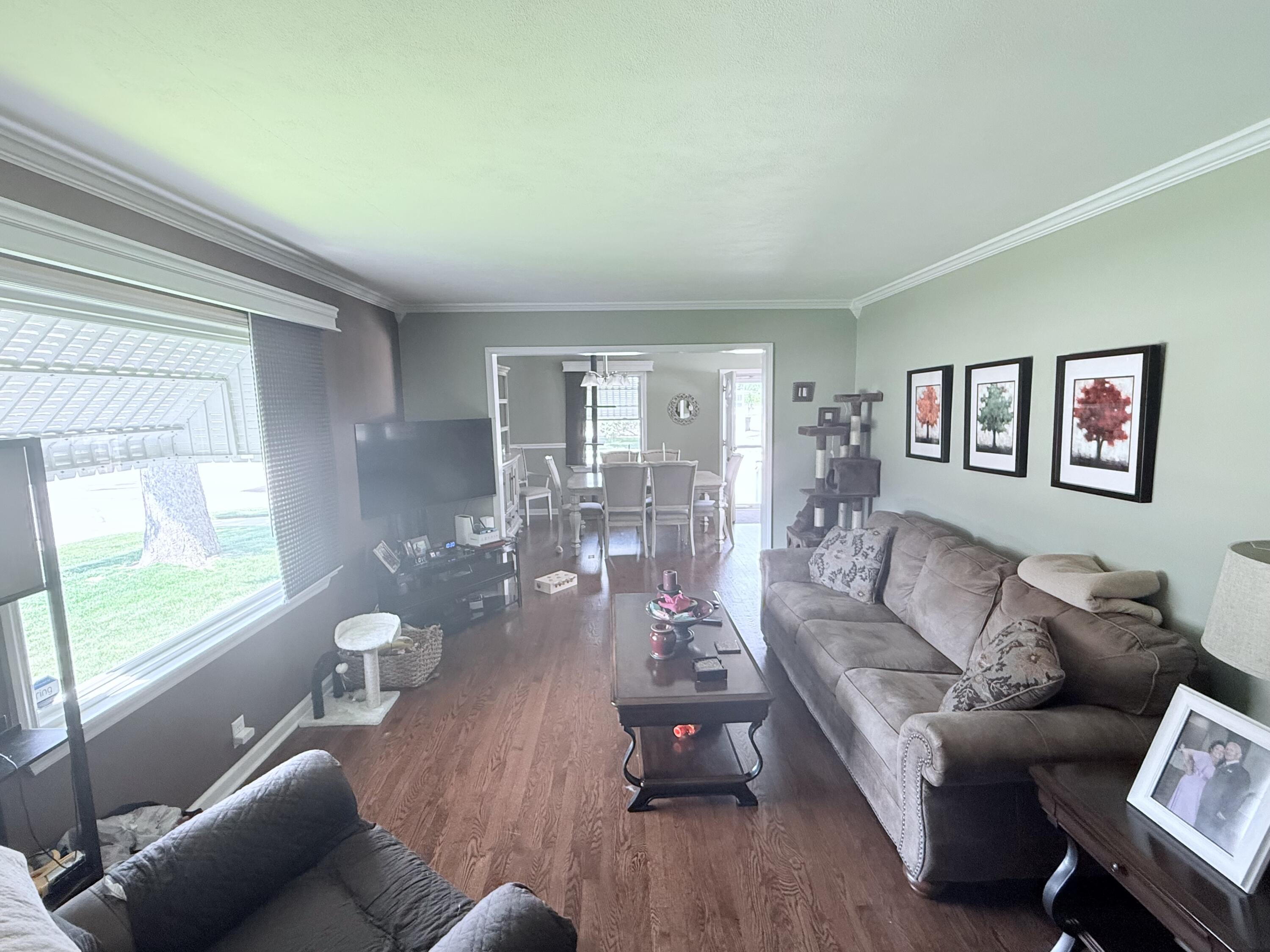 1826 26th Street Kenosha, WI 53140 - Photo 13 of 47 Living Room