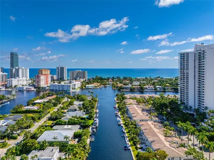 $1,990,000 | 3745 Northeast 214th Street, Unit 37, Aventura, FL 33180