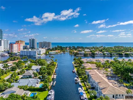 $1,990,000 | 3745 Northeast 214th Street, Unit 37, Aventura, FL 33180