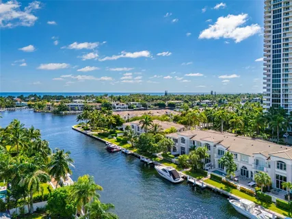 $1,990,000 | 3745 Northeast 214th Street, Unit 37, Aventura, FL 33180