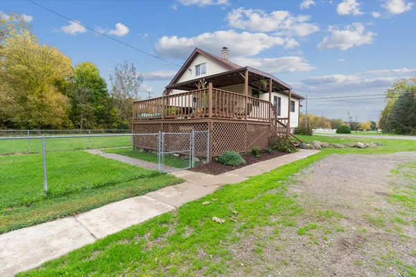 $225,000 | 4154 West Carpenter Road, Flint, MI 48504