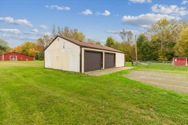 $225,000 | 4154 West Carpenter Road, Flint, MI 48504