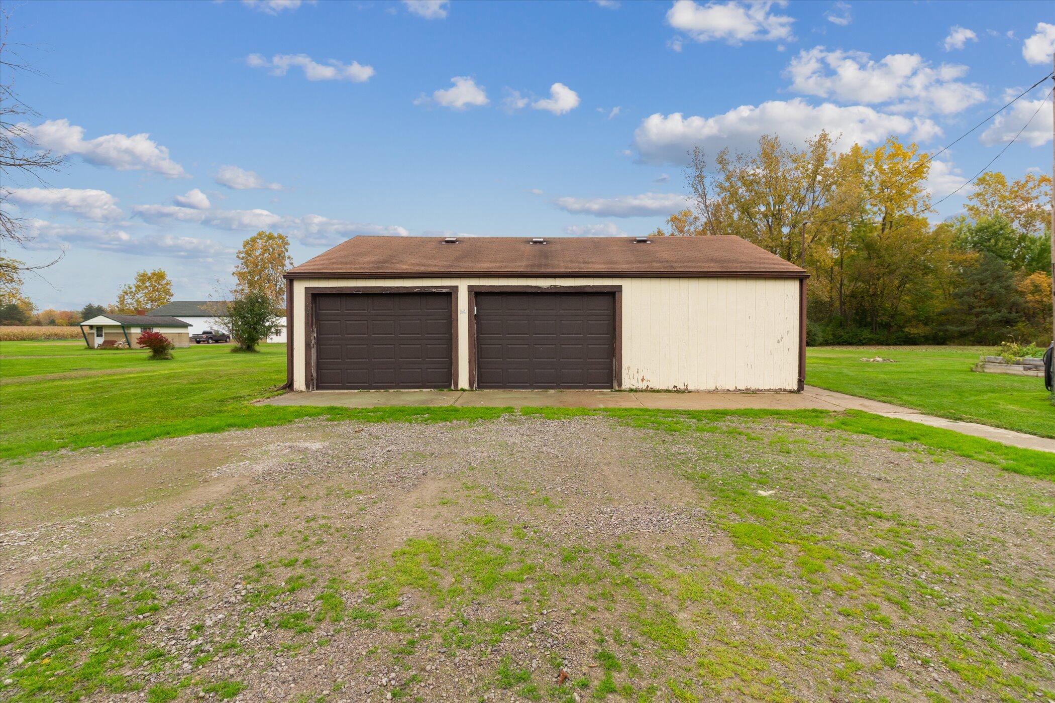4154 West Carpenter Road Flint, MI 48504 - Photo 16 of 66 48-4154-W-Carpenter-Rd-Flint-MI-48504-Wi