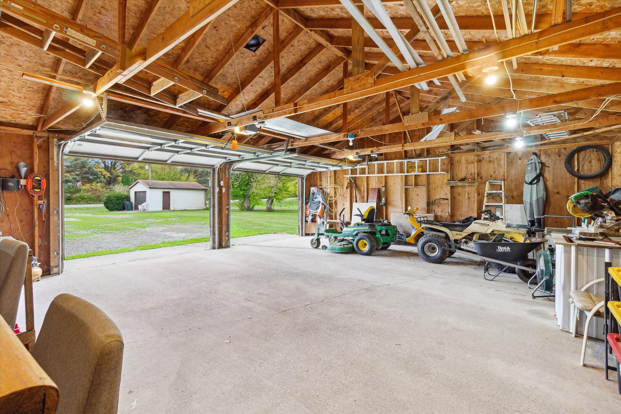 4154 West Carpenter Road Flint, MI 48504 - Photo 17 of 66 38-4154-W-Carpenter-Rd-Flint-MI-48504-Wi