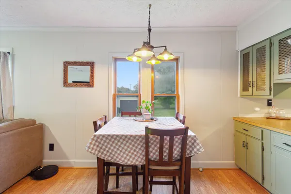 $225,000 | 4154 West Carpenter Road, Flint, MI 48504