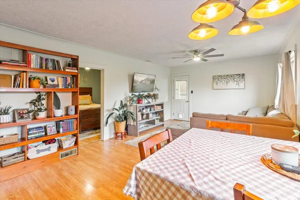 $225,000 | 4154 West Carpenter Road, Flint, MI 48504