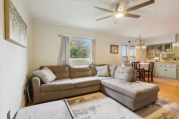 $225,000 | 4154 West Carpenter Road, Flint, MI 48504