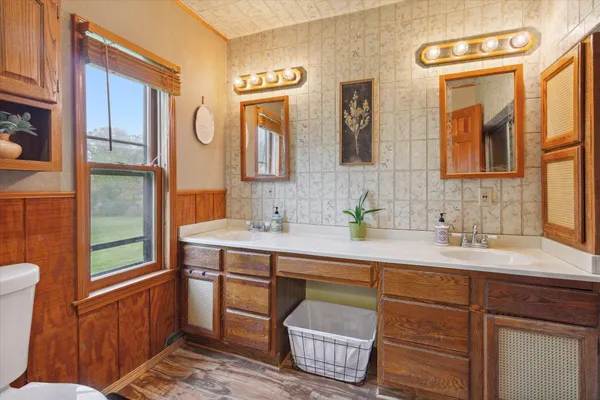 $225,000 | 4154 West Carpenter Road, Flint, MI 48504