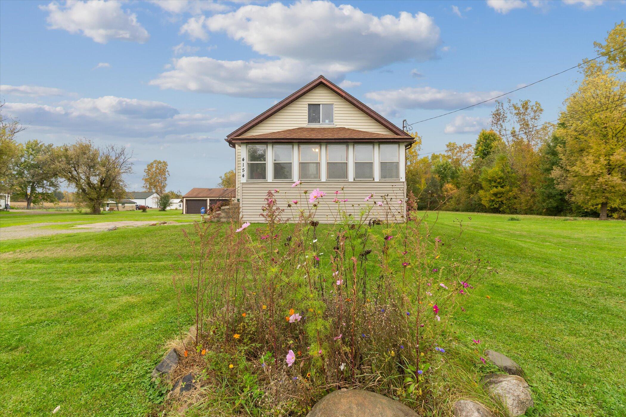 4154 West Carpenter Road Flint, MI 48504 - Photo 4 of 66 03-4154-W-Carpenter-Rd-Flint-MI-48504-Wi