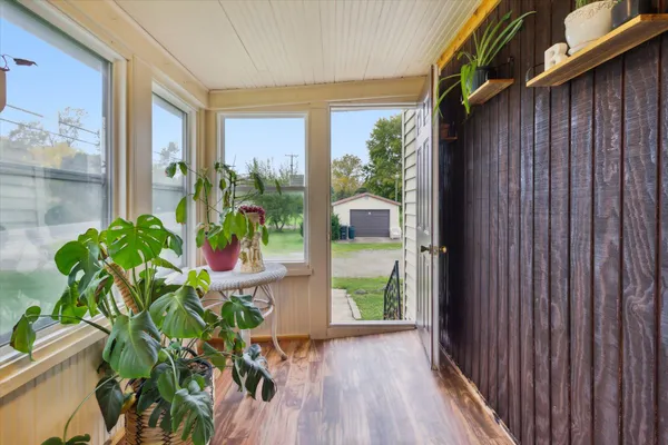 $225,000 | 4154 West Carpenter Road, Flint, MI 48504