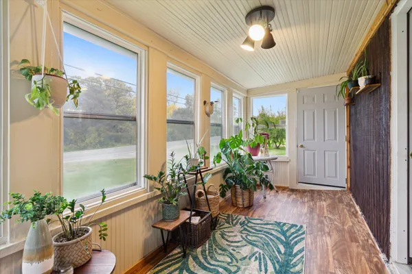 $225,000 | 4154 West Carpenter Road, Flint, MI 48504