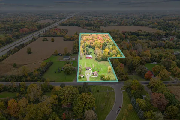 $225,000 | 4154 West Carpenter Road, Flint, MI 48504