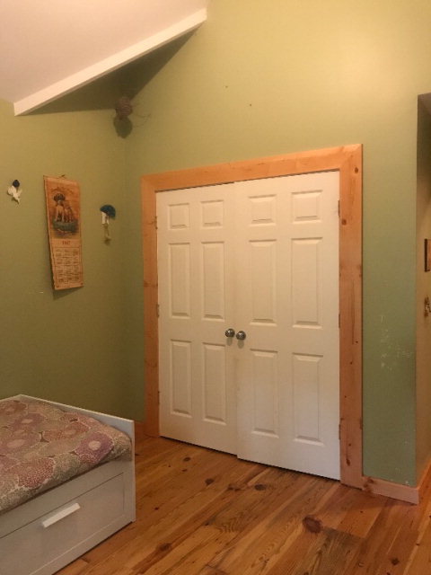 818 Forsling Road Reynolds, GA 31076 - Photo 11 of 35 a room with a bed and wooden floor