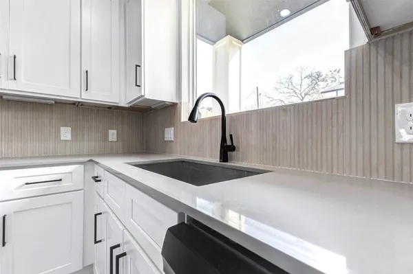 $1,875 | 5912 Mayle Street, Unit A, Houston, TX 77016