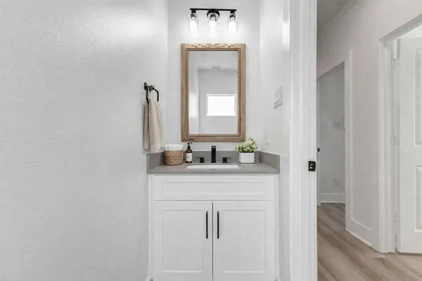 $1,875 | 5912 Mayle Street, Unit A, Houston, TX 77016