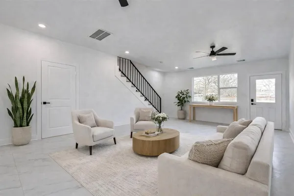 $1,875 | 5912 Mayle Street, Unit A, Houston, TX 77016
