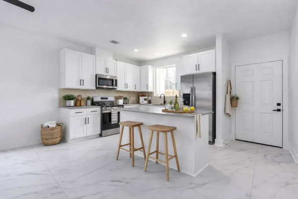 $1,875 | 5912 Mayle Street, Unit A, Houston, TX 77016