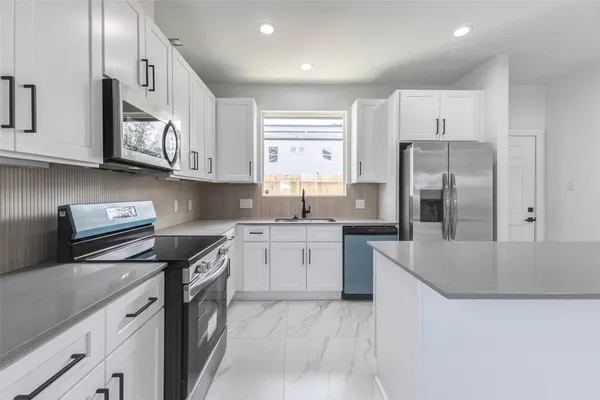 $1,875 | 5912 Mayle Street, Unit A, Houston, TX 77016