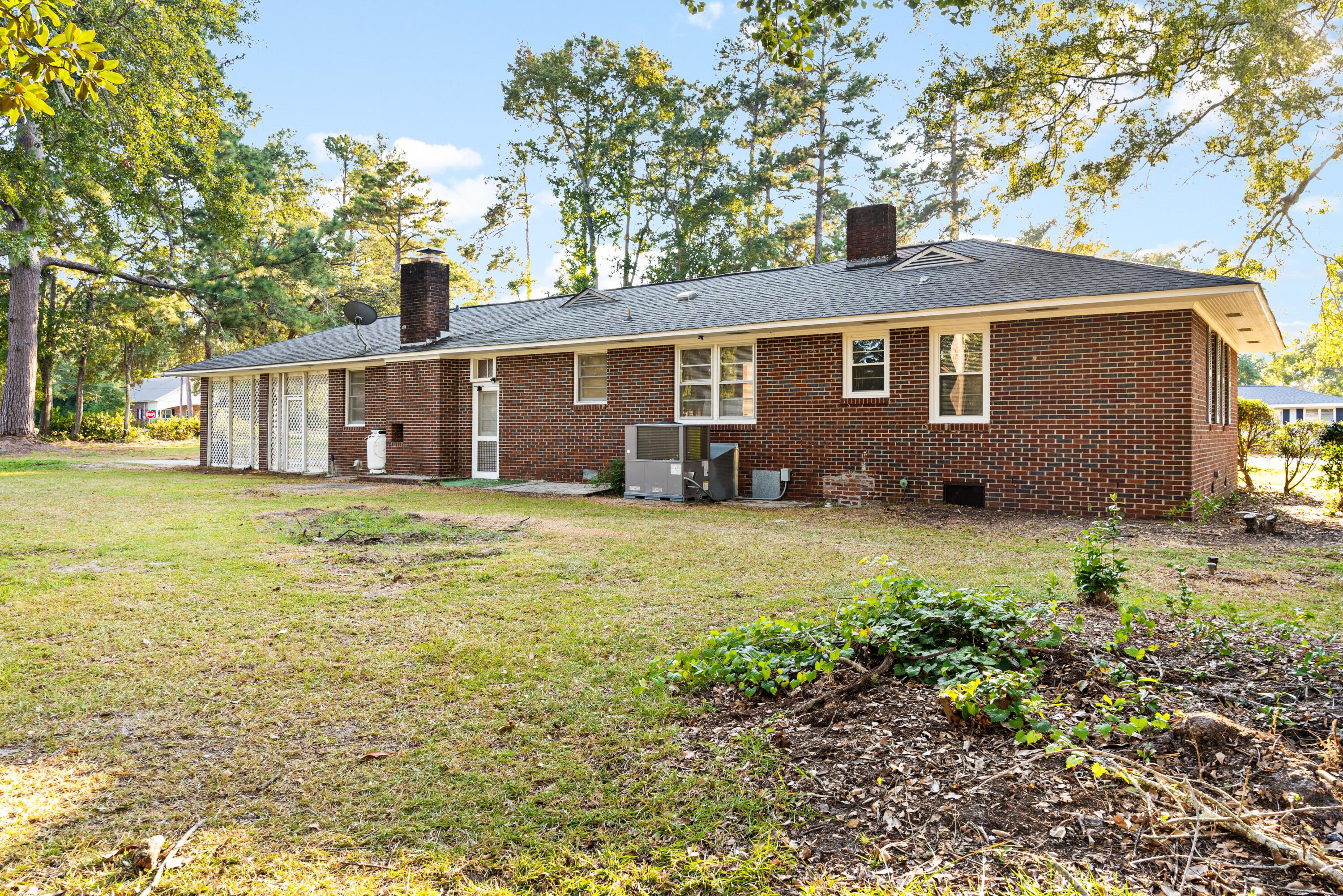 377 Washington Street Ehrhardt, SC 29081 - Photo 4 of 19 DSC03969