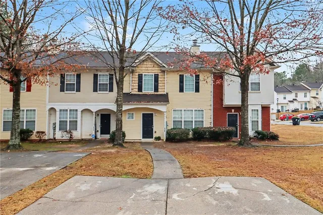$218,000 | 6109 Camden Forrest Drive, Riverdale, GA 30296