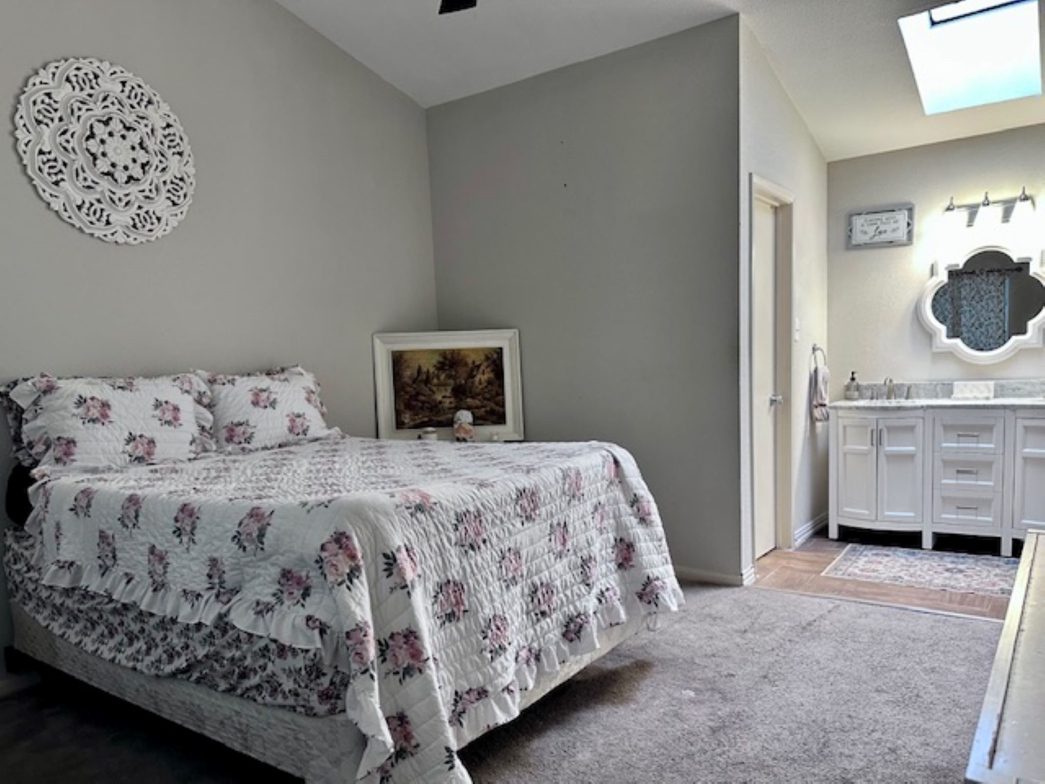 2211 South Kirkwood Road, Unit 35 Houston, TX 77077 - Photo 12 of 13 Bathroom features a skylight providing nautral light.