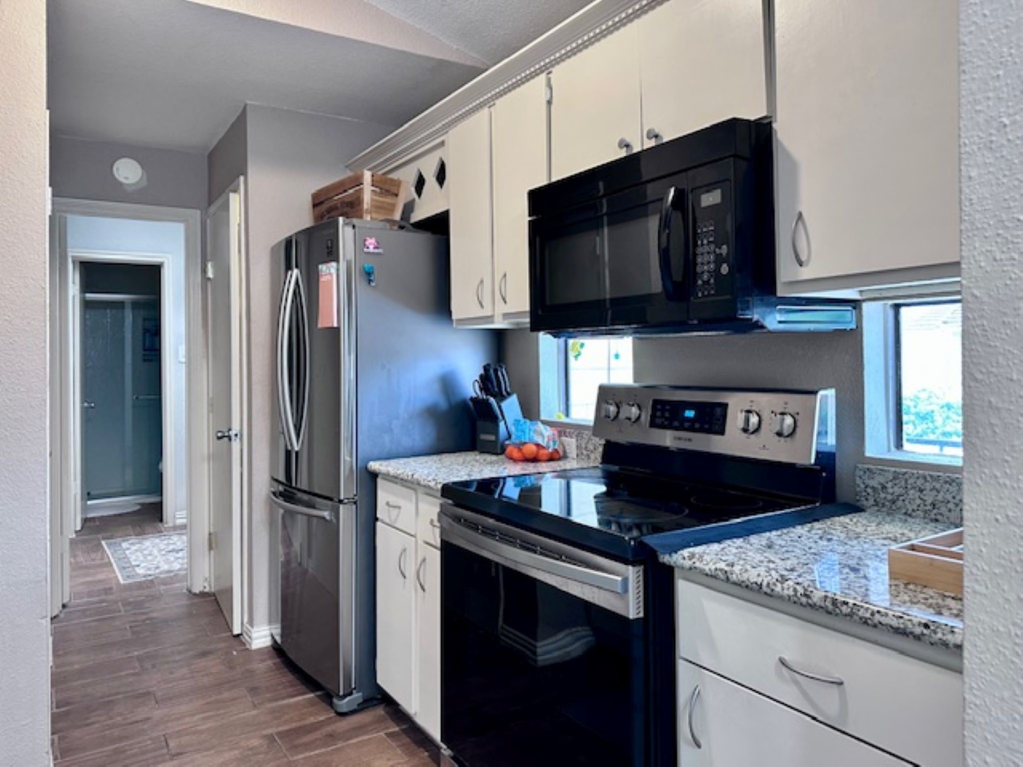 2211 South Kirkwood Road, Unit 35 Houston, TX 77077 - Photo 9 of 13 Refrigerator, washer and dryer negotiable!