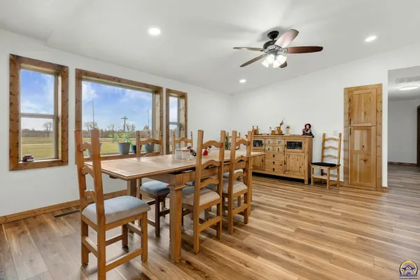 $575,000 | 3139 East 293rd Street, Melvern, KS 66510