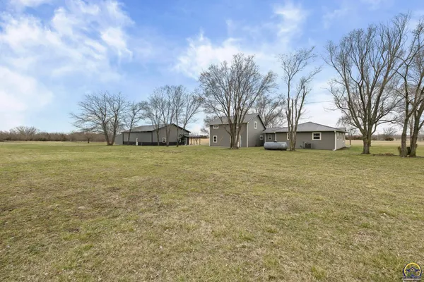 $575,000 | 3139 East 293rd Street, Melvern, KS 66510