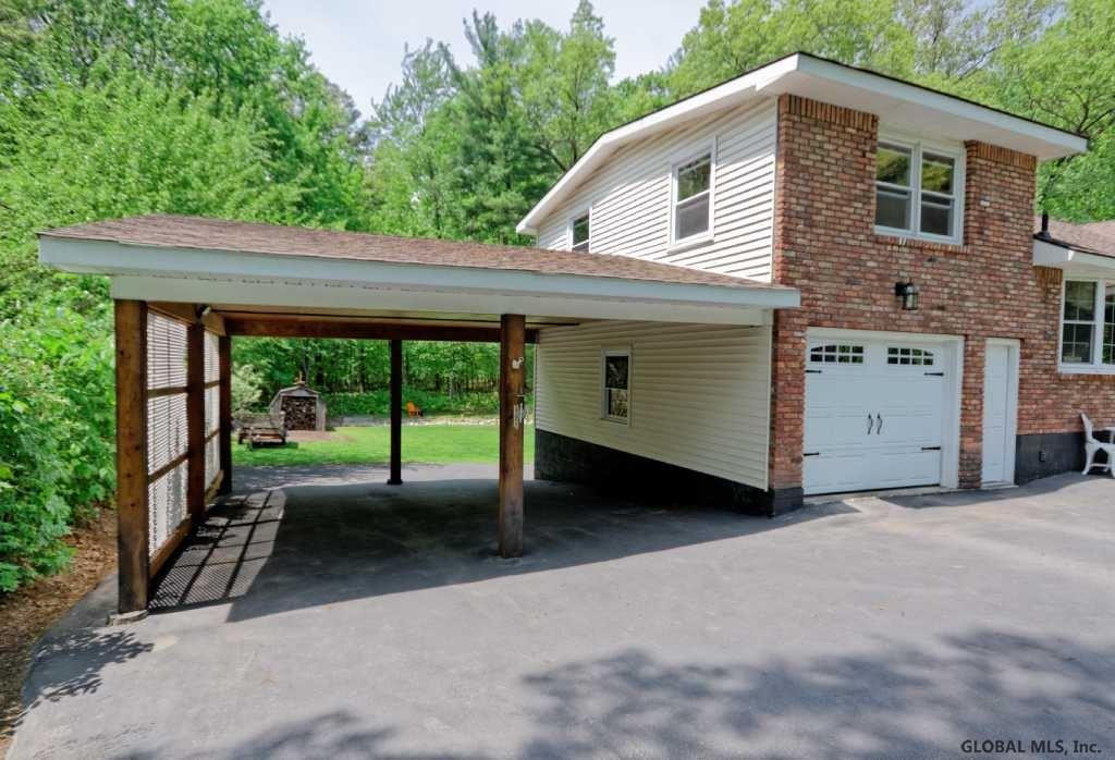 29 Newell Road Rotterdam, NY 12306 - Photo 4 of 24 Photo 4