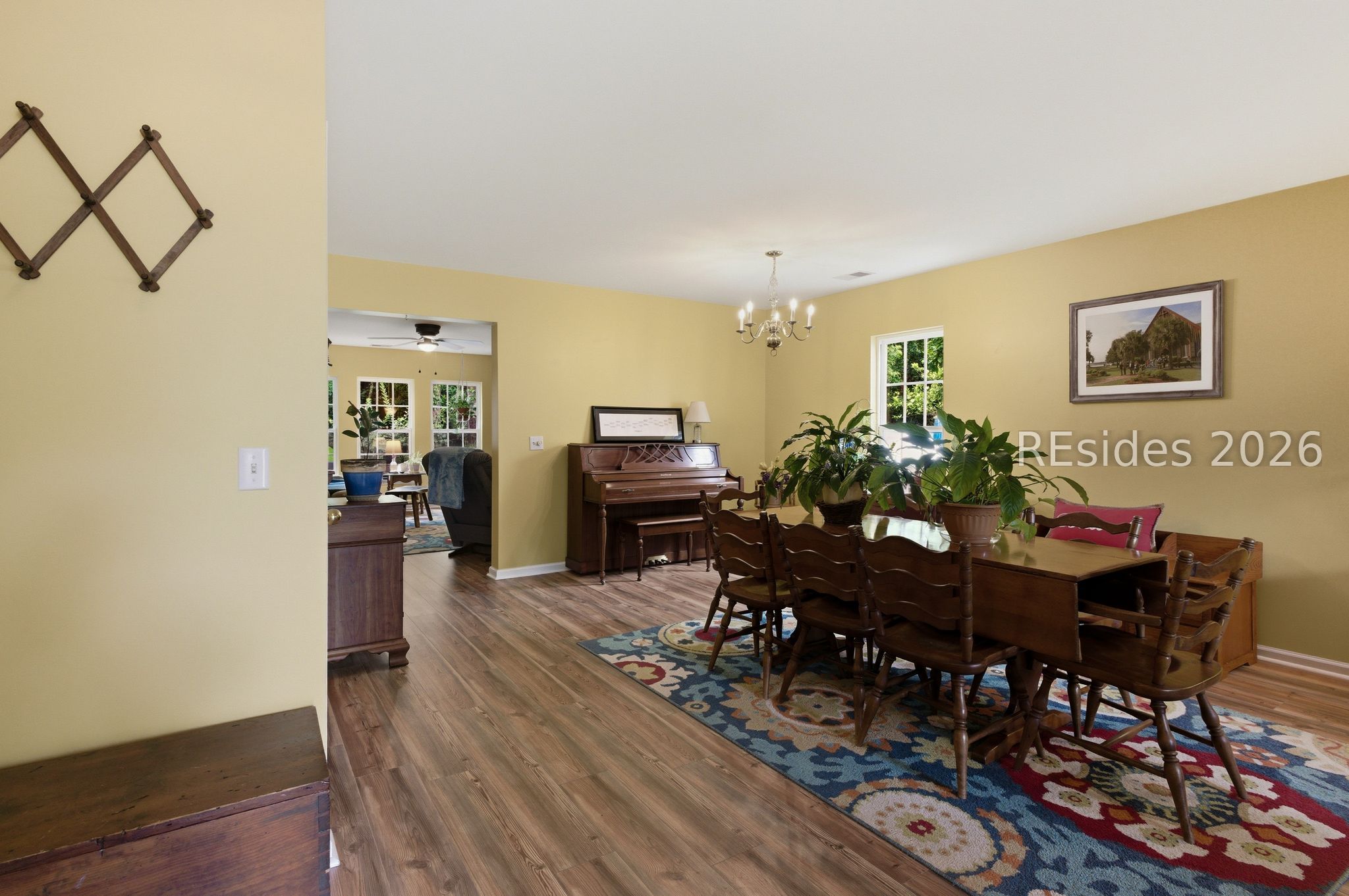 6 Hemlock Court Bluffton, SC 29910 - Photo 7 of 45 Dining area adjacent to family room.