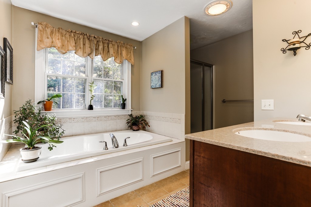 160 S Road Holden, MA 01520 - Photo 17 of 27
