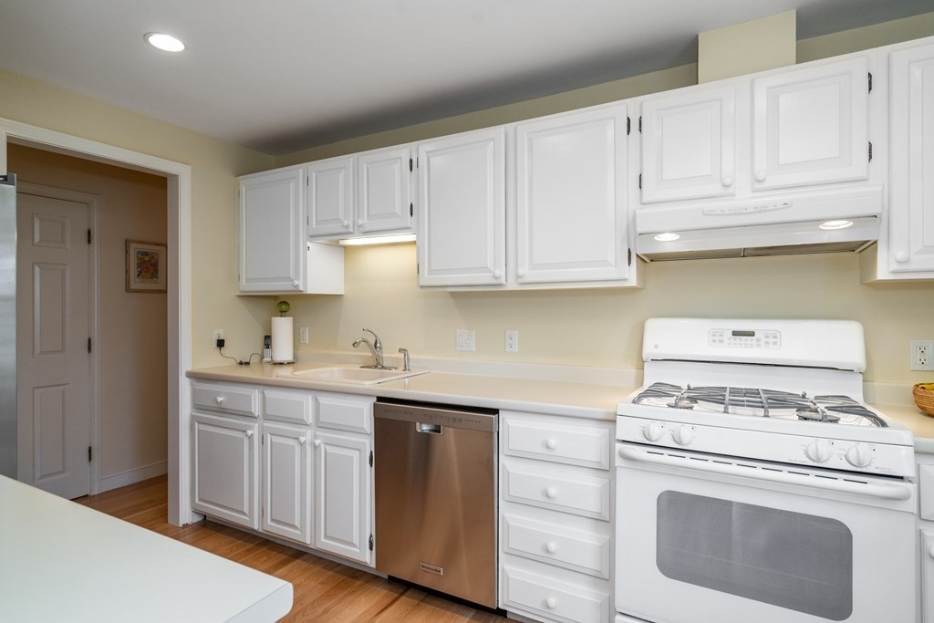 143 East Street, Unit 143 Lexington, MA 02420 - Photo 11 of 42