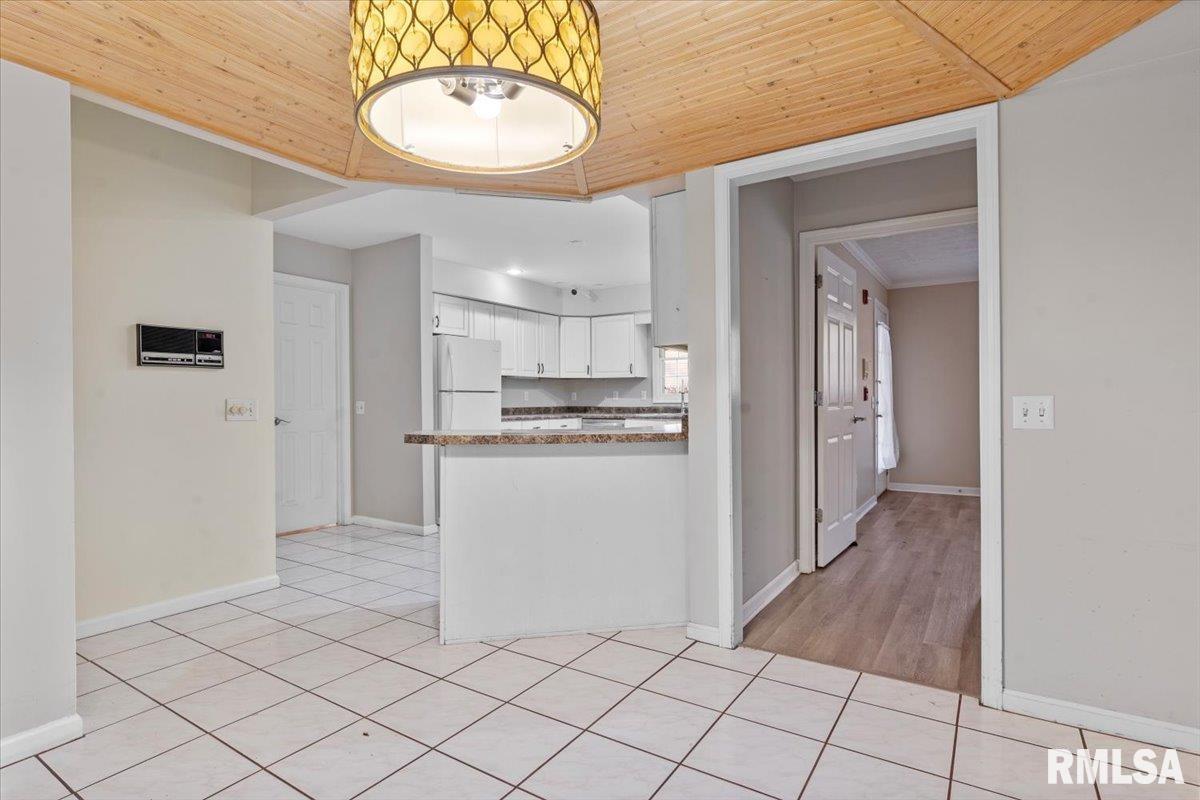 3305 Collingwood Drive Springfield, IL 62711 - Photo 13 of 38