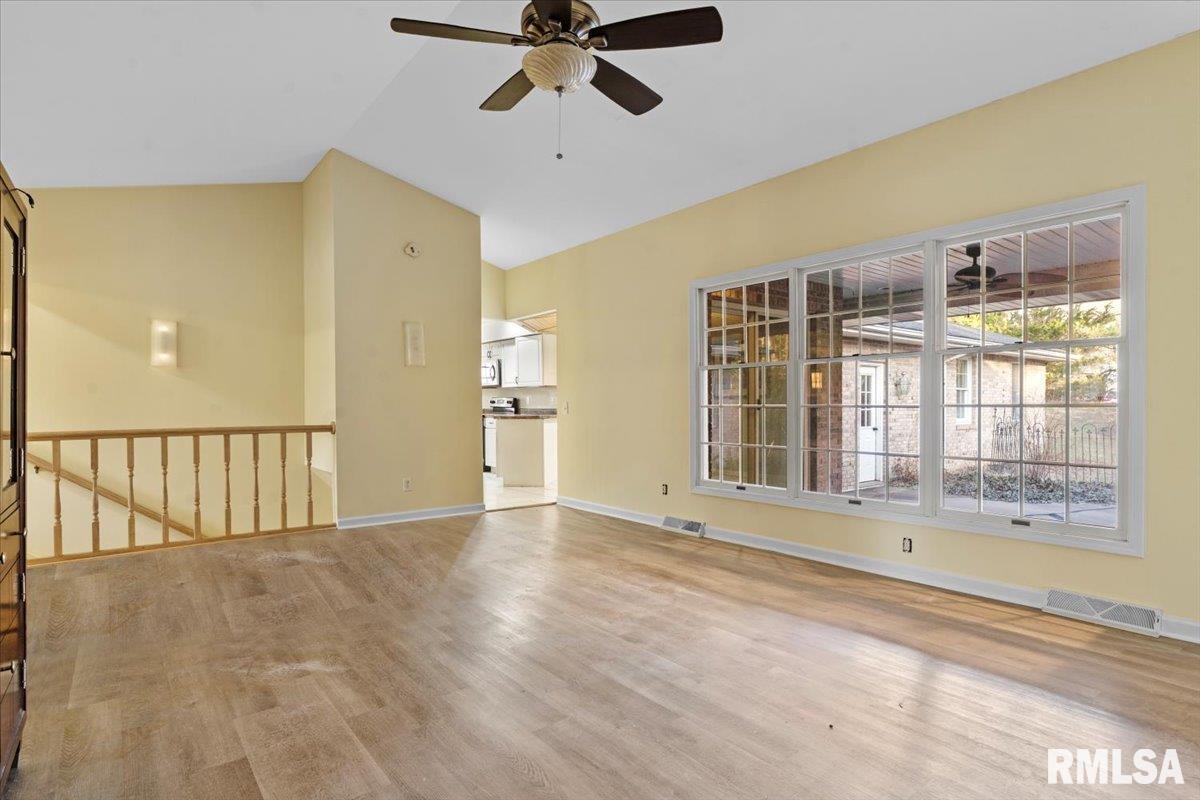 3305 Collingwood Drive Springfield, IL 62711 - Photo 9 of 38