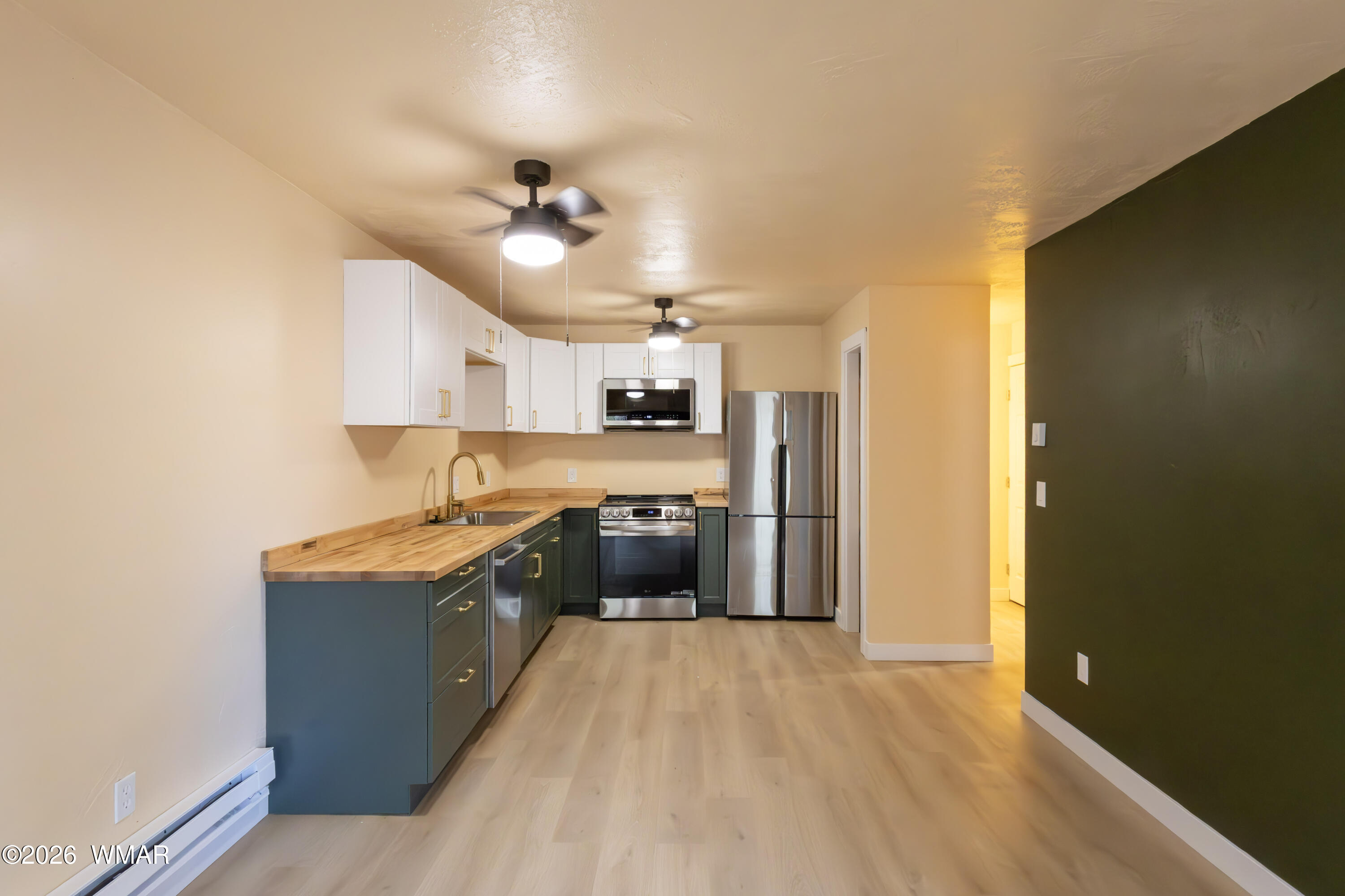 2700 South White Mountain Road Show Low, AZ 85901 - Photo 8 of 27 8-758A3827