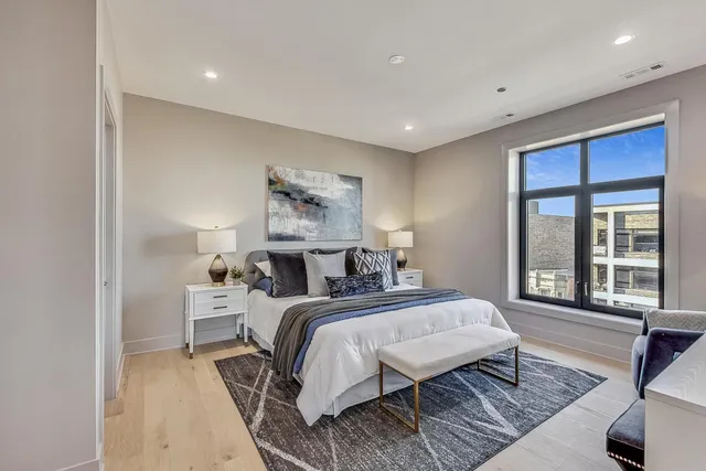 $799,000 | 1317 North Western Avenue, Unit 504, Chicago, IL 60622