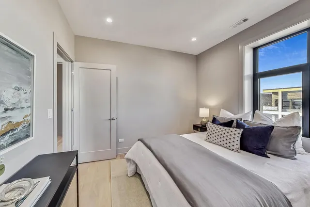 $799,000 | 1317 North Western Avenue, Unit 504, Chicago, IL 60622