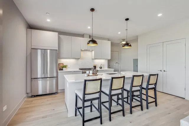 $799,000 | 1317 North Western Avenue, Unit 504, Chicago, IL 60622