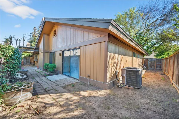 $347,900 | 6260 North Palm Avenue, Unit 110, Fresno, CA 93704