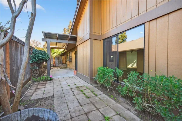 $347,900 | 6260 North Palm Avenue, Unit 110, Fresno, CA 93704